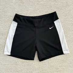 ナイキ レディース トレーナー ショーツ ブラック 白