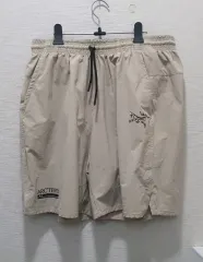 ARC'TERYX ハーフパンツ ベージュ(ウエスト36インチ)のサムネイル