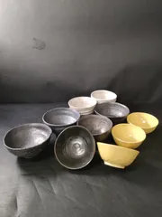 F22-06/現代アート作家/美術家/古川歩 造/AYUMI/ 茶碗・抹茶碗 まとめて売り(合計 10客)サイズ不揃い/茶碗/抹茶碗/丼碗/銘々皿/小鉢/小皿/向付/懐石料理/懐石道具/和雑貨/和食器/洋食器/造形/近代/オブジェ/のサムネイル