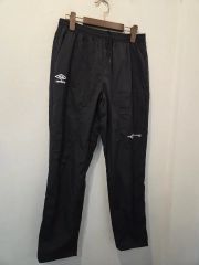 UMBRO NOREMID ナイロンパンツ ブラック ケンタウロス健太 - メルカリ