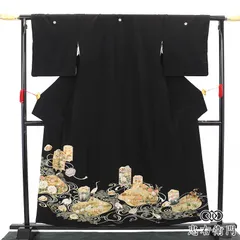 黒留袖 結婚式 留袖 袷 レディース 正絹 黒 貝桶 金駒刺繍 鶴 吉祥柄 丸に五三の桐 身丈157.5cm 裄丈65.5cm 式典 正装 Mサイズ相当 即日発送 のサムネイル