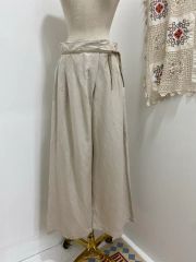 美品nest Robe ネストローブリネンタックワイドキュロットパンツ
