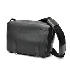 ロエベ / LOEWE　ミリタリー メッセンジャーバッグ / ショルダーバッグ　レザー　ブラック 【中古】のサムネイル
