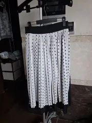 ドットシフォンプリーツロングスカート(M L)のサムネイル