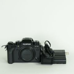 FUJIFILM X-T4 シルバー ボディ 元箱付 予備電池2個 - メルカリ
