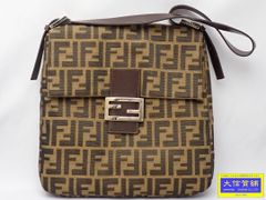 FENDI 極美品 ショルダーバッグ FF ズッカ レザー スクエア フェンディ