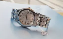 正規品 グッチ 5500M 新モデル メンズ リストウォッチのサムネイル