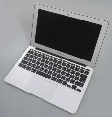 【中古】MacOS Montereyハード ノート型PC本体 MacBook Air (11-inch Early 2015)(FJVM2J/A)(整備済品)のサムネイル