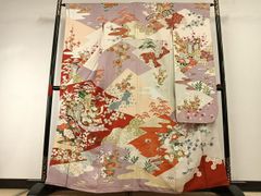 三越取扱品】古典柄 正絹 型友禅振袖 仕立て済み品 (着用1回のみ・ほぼ