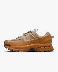セール☆ウィメンズ ズーム ボメロ ローム 200FLAX/KHAKI - メルカリ