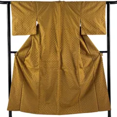 【美品】 紬 身丈152cm 裄丈61.5cm S 袷 幾何学 黄土色 正絹 名品 【中古】のサムネイル
