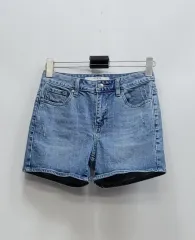 GUESS ゲス ダメージ ウォッシュ デニムハーフパンツ / レディース 25 ライトブルーのサムネイル