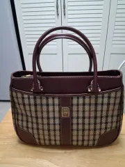 DAKS ソール バッグ 正規品 サイズ 32**22 デザインお勧め 実際に着用少なく 画像参考のサムネイル