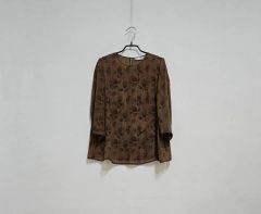 ⭐️筆タグイッセイミヤケ黒ブラウス極美品⭐️ - メルカリ
