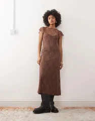リクレイム ヴィンテージ レディース トップス ワンピース ミディワンピース ミディ レース Reclaimed Vintage short sleeve lace midi dress in chocolate BROWN ブラウン