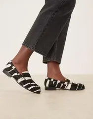 エイソス レディース シューズ スリッポン・ローファー プリント レザー ASOS DESIGN Melva premium clean round toe loafers in hair on reのサムネイル