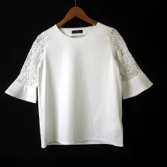 マルイ アールユー　ru トップス プルオーバー レース 花柄 刺繍 フレアスリーブ 半袖 XXS 白 ホワイト 小さいサイズのサムネイル