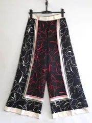 【227952】Toulne Printed Silk Culottes ESCADA エスカーダ  シルク　総柄/センターライン　フレアパンツ  ・34 5022403 黒/白/赤のサムネイル