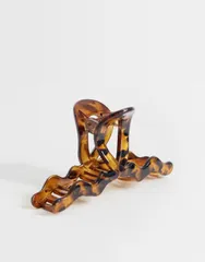 エイソス レディース アクセサリー ASOS DESIGN large hair clawith wiggle design resin tortoise BROWN ブラウンのサムネイル