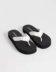 トップショップ レディース シューズ サンダル Topshop Molly toe thong sandals and BLACK WHITE ホワイトのサムネイル