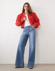 エイソス レディース アウター ジャケット・ブルゾン クロップド ASOS DESIGN cropped shoulder pad bomber jacket Red レッドのサムネイル