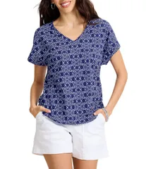 トッミーバハマ レディース トップス Tシャツ Vネック キャップ Tommy Bahama Kauai Coastal Tiles VNeck Cap Sleeve Tee Coastlineのサムネイル