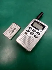 中古】動作試験、磨き済み★特定小電力トランシーバー　DJ-CH27S　本体、電池　（管理番号：LAG23-100）のサムネイル