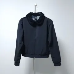 ナイキ クロップド ランニング ジャケット Sのサムネイル