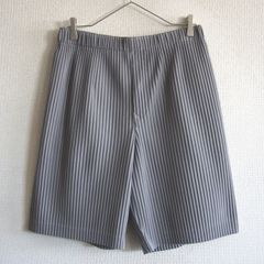 オムプリッセ イッセイミヤケ ショートパンツ - メルカリ