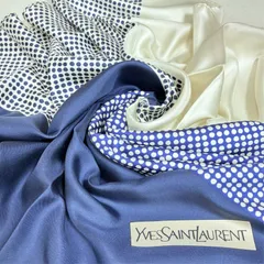 Yves Saint Laurent ジオメトリックモチーフ ヴィンテージ シルクスカーフ ネイビーのサムネイル