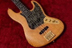 希少】momose製 Bass Collection JZ Series - メルカリ