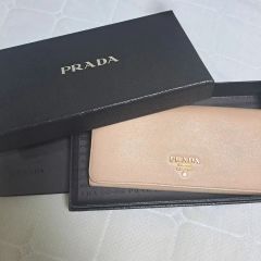 PRADA サフィアーノ メタルライン 長財布 ベージュ系 - メルカリ
