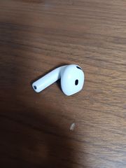 正規品）Apple AirPods 4世代 片耳 L 片方 左耳 ノイキャン無し - メルカリ