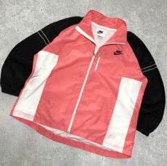 【NIKE】パッカブル　ナイロンジャケット　大坂なおみ　ウィンドブレーカー　XL NIKE】パッカブル ナイロンジャケット 大坂なおみ ウィンドブレーカー