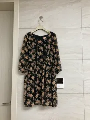 ブラック バターン 花柄 シースルー ONE PIECEのサムネイル