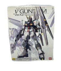 반다이 기동전사 건담 역습의 샤아 MG 1/100 RX-93 ν건담 Ver.Ka 프라모델