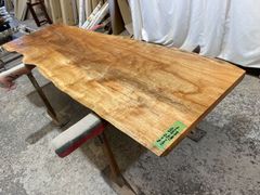 イチイ9406 一位 一枚板無垢 乾燥材 1390x570‐560x52mm ローテーブル