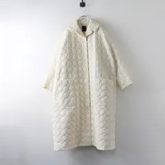 定価121000円 2023AW ミナペルホネン mina perhonen quilting coat  tambourine タンバリン 38 ホワイト／【2400014994773】のサムネイル