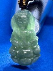 天然翡翠A貨 藍水氷種 精雕山水ペンダント 開運風水 5554-1/4 - メルカリ