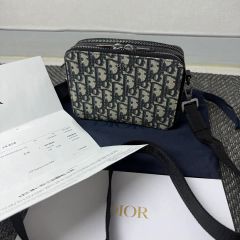 Dior ディオール オブリーク ジャカード ストラップ付き ジップポーチ