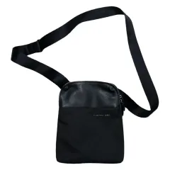 MANDARINA DUCK クロスバック ブラックのサムネイル