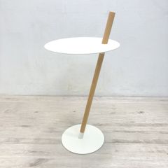 美品□イトーキ□フロウ□安積 伸□サイドテーブル□2段□モダン□10万