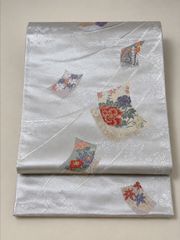 名古屋帯　花柄　シルバー（薄いグレー）となみ帯 名古屋帯 花柄 シルバー - メルカリ