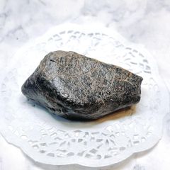 ユークライト隕石アコンドライトNWA 13861、重量8.44グラム鑑定書付き 