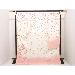 振袖　友禅金彩加工　刺繍入り