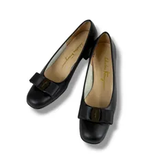 サルヴァトーレフェラガモ　Salvatore Ferragamo ヴァラリボン　パンプス　ブラック　黒　レザー　6Cのサムネイル