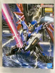【未開封】MG 機動戦士ガンダムSEED DESTINY デスティニーガンダム 1/100スケール 色分け済みプラモデルのサムネイル