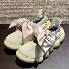 grounds JEWELRY HANKIE PUMPS - メルカリ