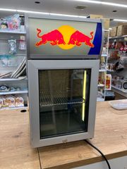 ぴぷぴぷ様専用〉Red Bull ミニ冷蔵庫 ガラス扉 - メルカリ