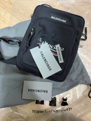 BALENCIAGA バレンシアガ スモールメッセンジャーバッグ - メルカリ